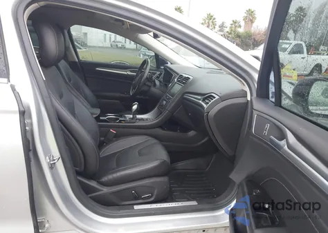 2013 Ford Fusion Titanium z USA, uszkodzony, nr VIN 3FA6P0K9XDR120031